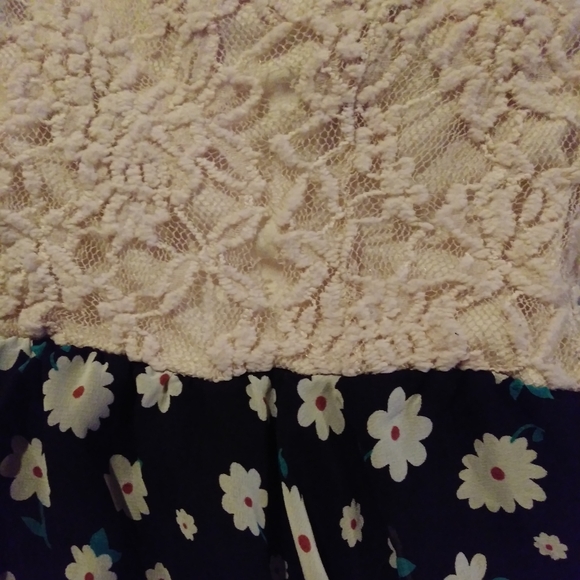 Dress - Picture 1 of 2